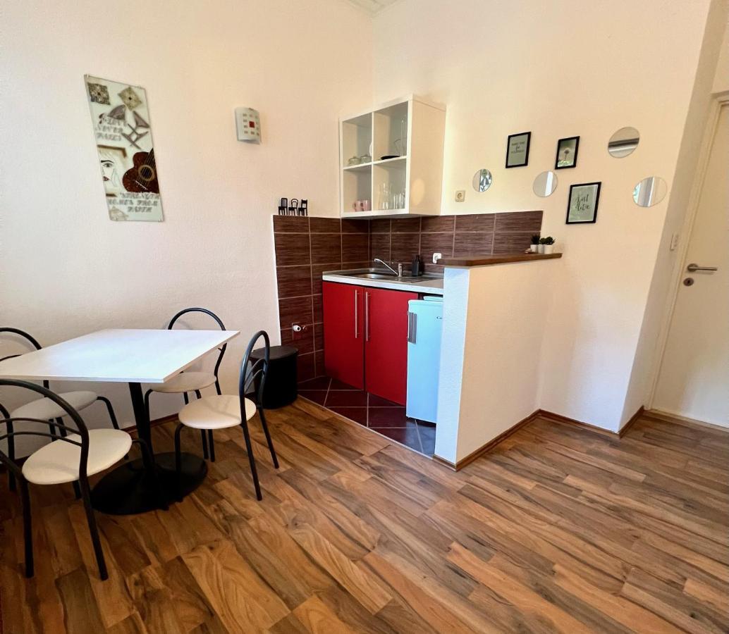 Apartments Toni - סלאנו מראה חיצוני תמונה